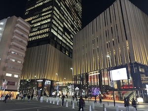 During Haikyuu!! movie hype, Ikebukuro delivered an unexpected moment inside Gyoza no Ohsho. A quiet, strange, very real city story.